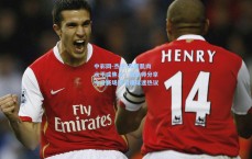 中彩网-杰伦-布朗肌肉水平成焦点！摄影师分享今日赛场照引爆球迷热议