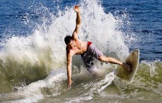 江苏体彩网-利物浦坚守永久转会底线，尤文图斯租借方案遇阻—迪马济奥揭露小基耶萨谈判拉锯战