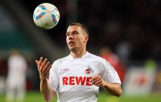 江苏体彩网_裁判报告揭示争议瞬间，西亚卡姆准绝杀前涉非法掩护，应判进攻犯规