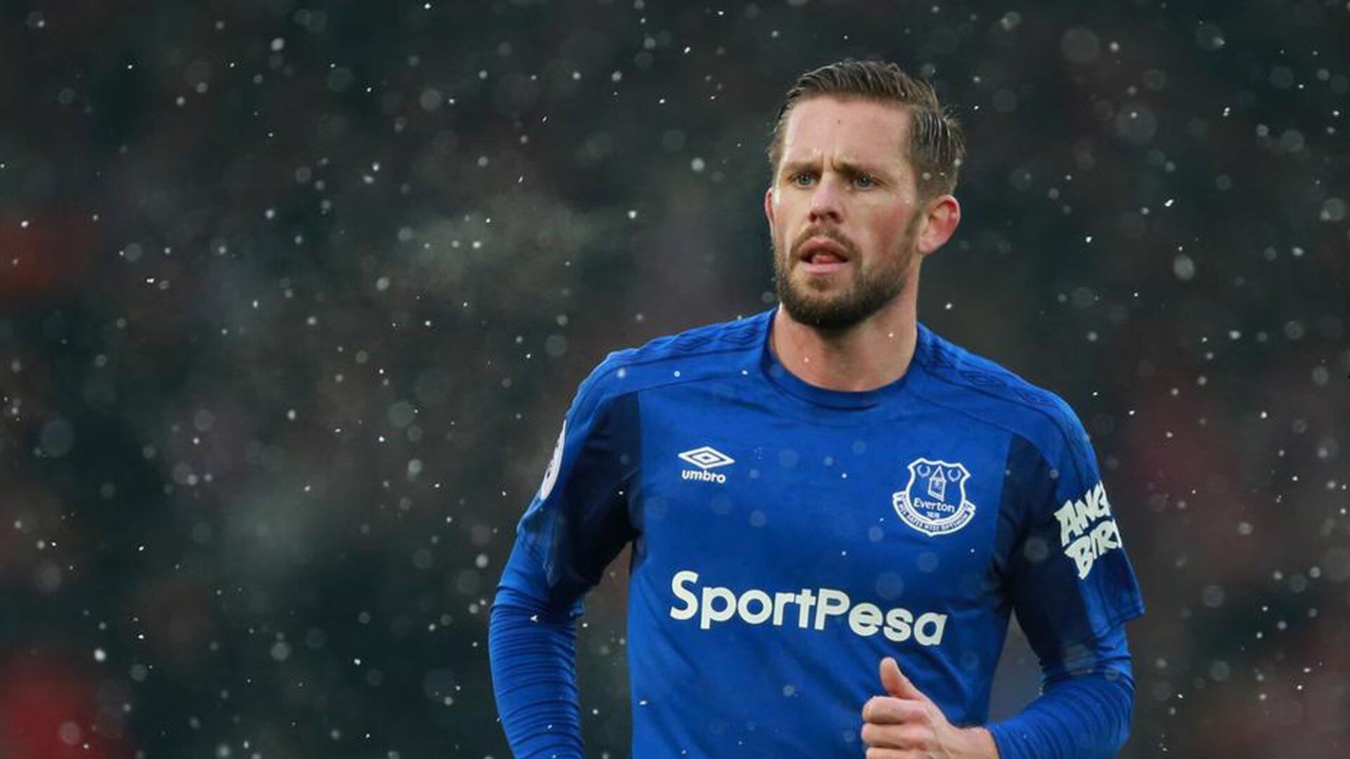 曼城后防线迎来世纪调整！斯通斯与阿克夏季告别，格伊成重建核心